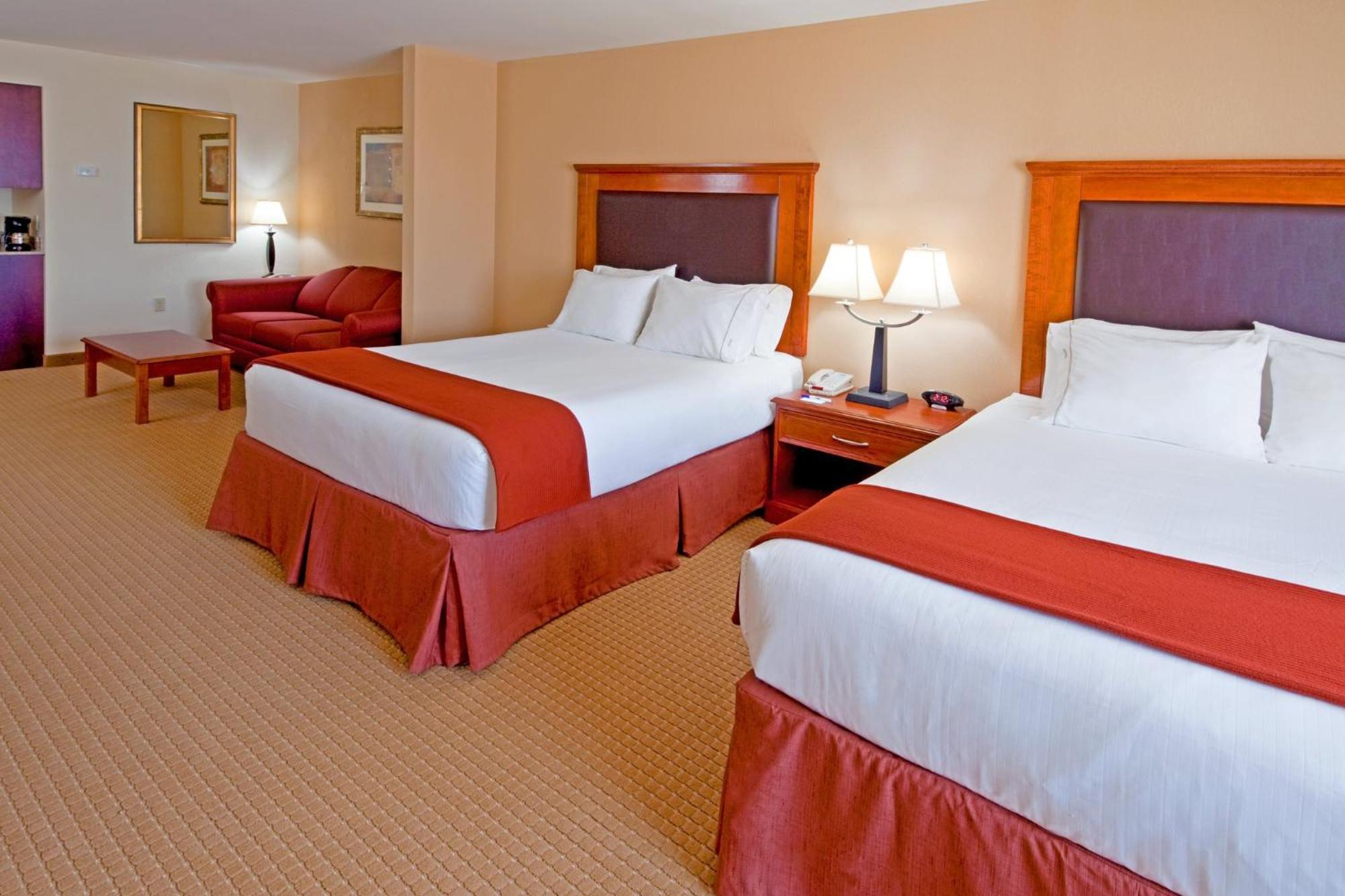 Holiday Inn Express & Suites Albany Airport Area - Latham By Ihg Exterior photo